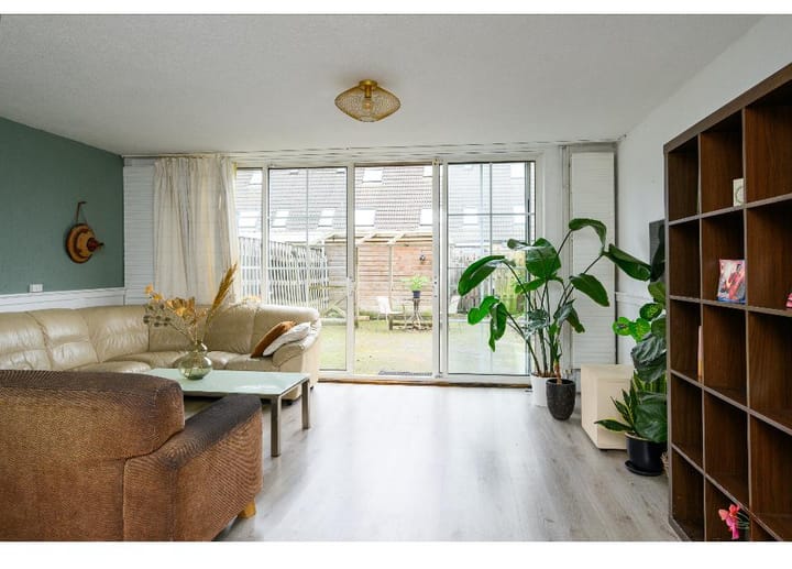 Photo 2 of Erik Satiestraat 12