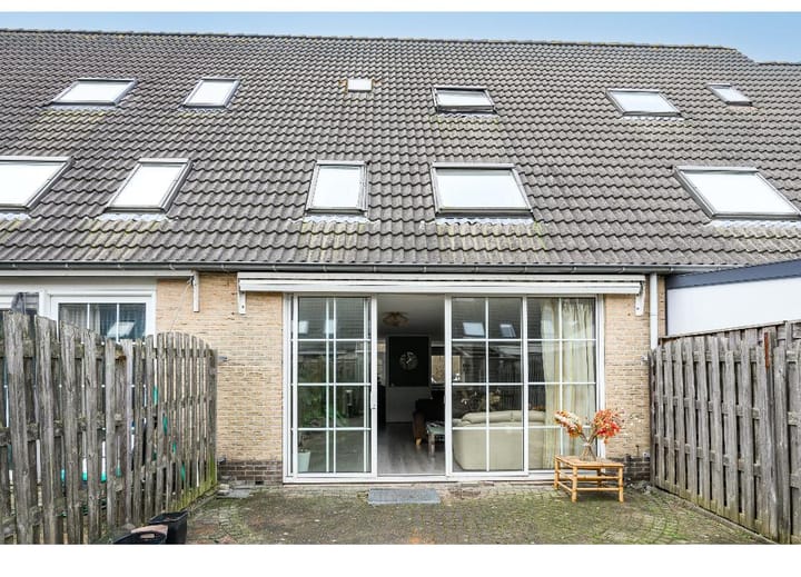 Photo 16 of Erik Satiestraat 12