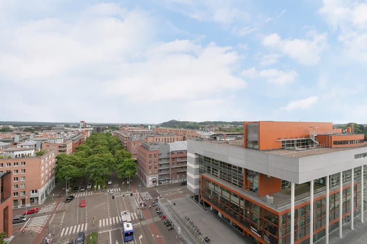 Foto 21 van Avenue Ceramique 26-P