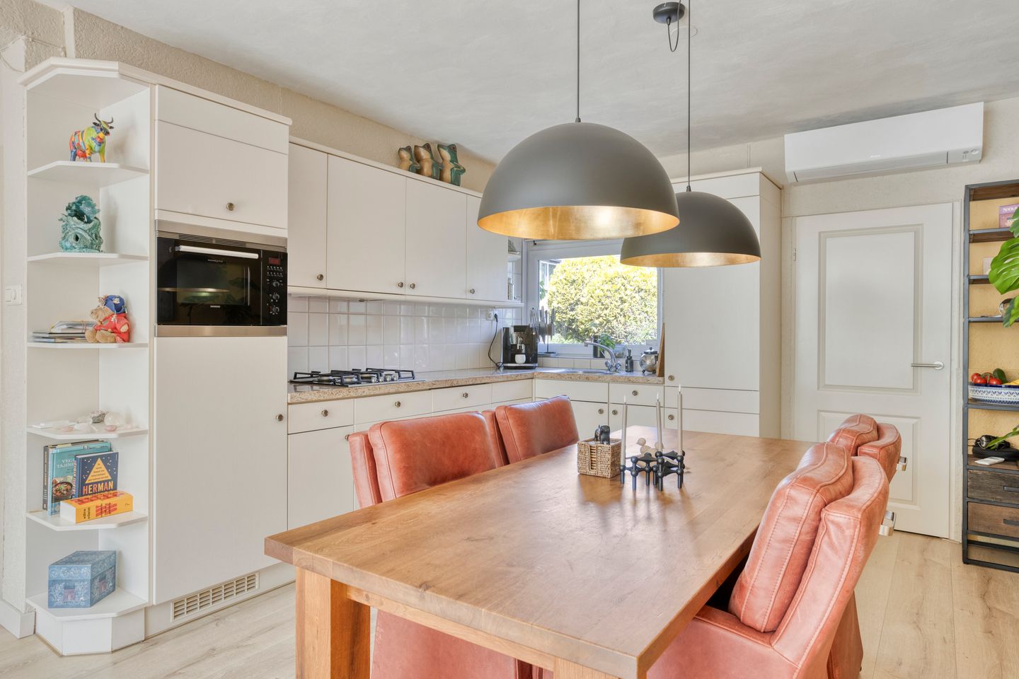 Photo 10 of Bontekoestraat 18