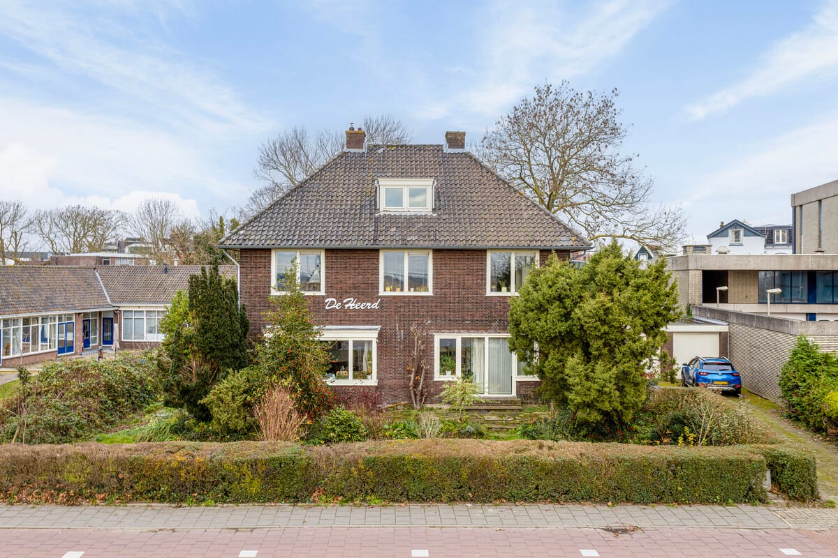 View photo 3 of Esdoornlaan 11