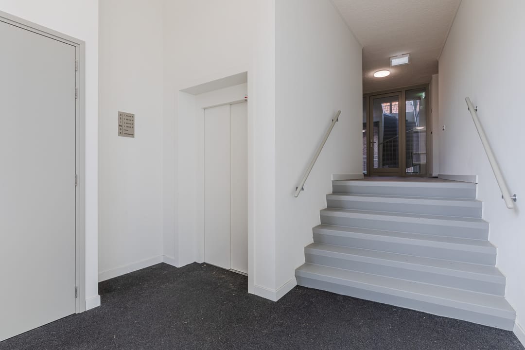 Photo 7 of Nieuwendijk 1