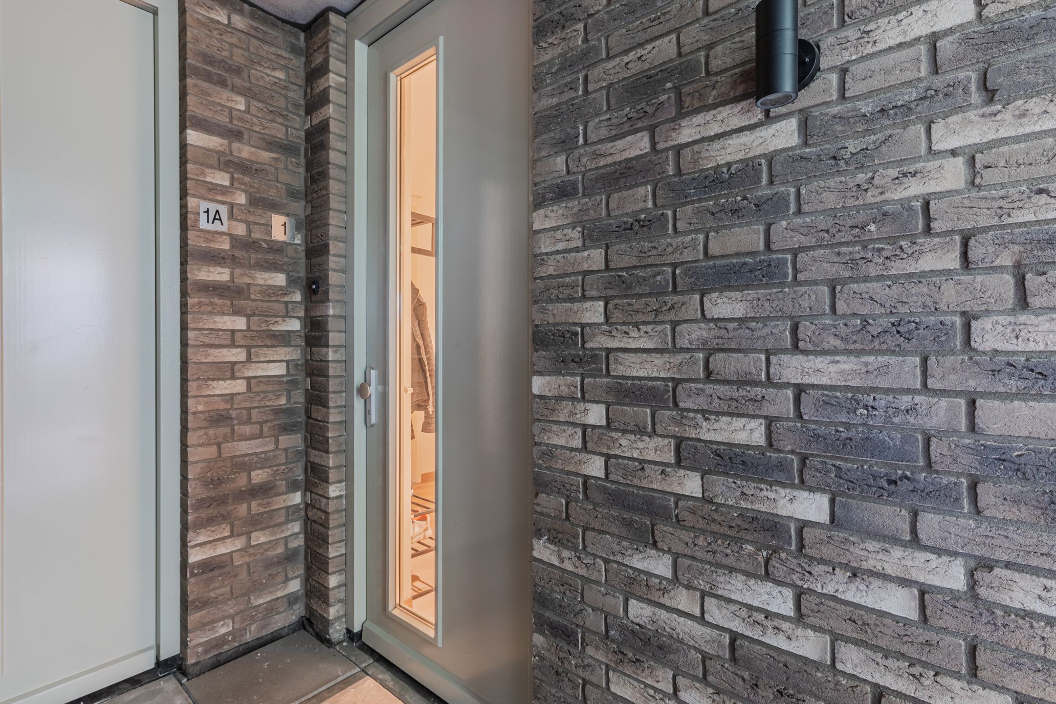 Photo 9 of Nieuwendijk 1