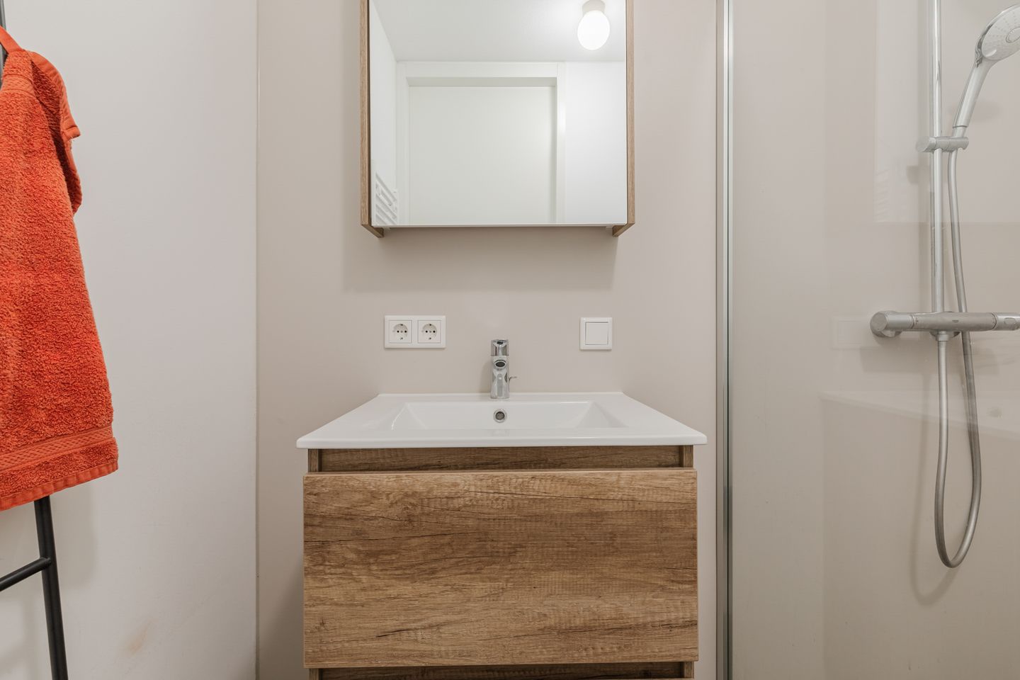 Photo 25 of Nieuwendijk 1