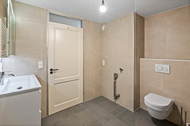 Photo 17 of Leusdenhof 390