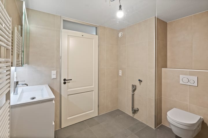 Photo 18 of Leusdenhof 390