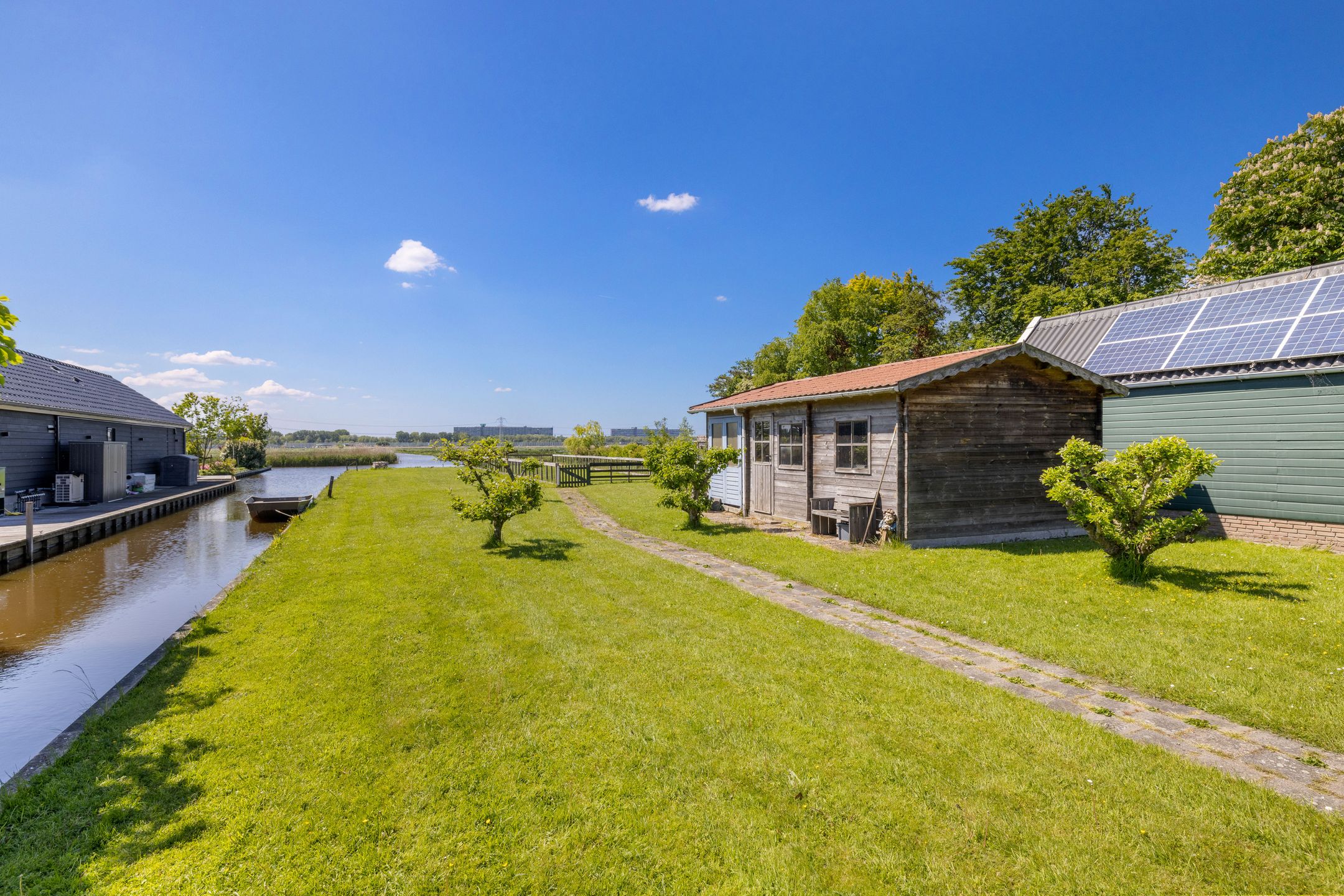 Photo 39 of Noordeinde 15