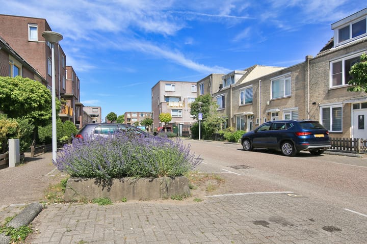 Photo 41 of Marianellastraat 47