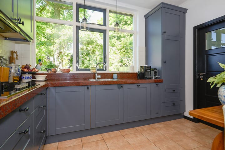 Foto 3 van Middenweg 9