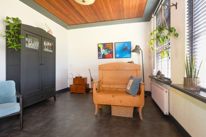 Foto 24 van Middenweg 9