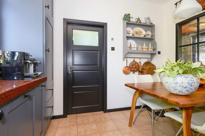 Foto 28 van Middenweg 9