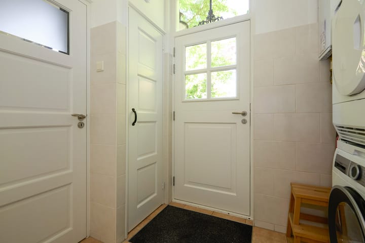 Foto 30 van Middenweg 9