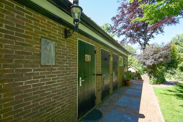 Foto 48 van Middenweg 9