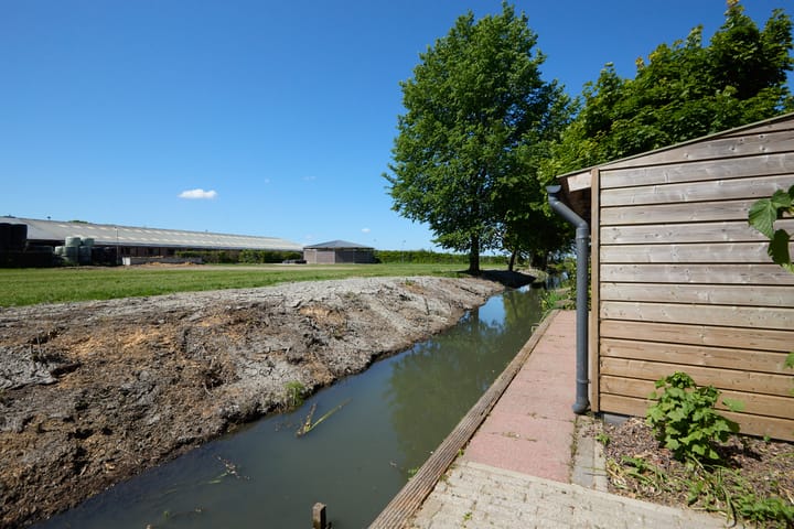 Foto 85 van Middenweg 9