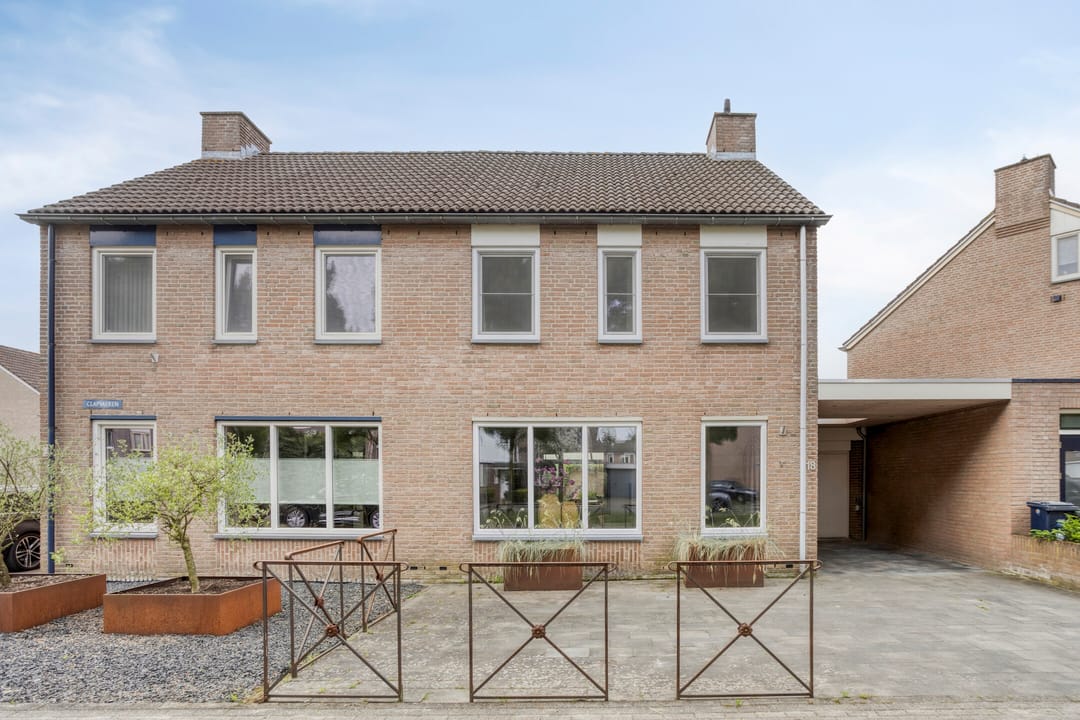 Photo 1 of Clapvaeren 18