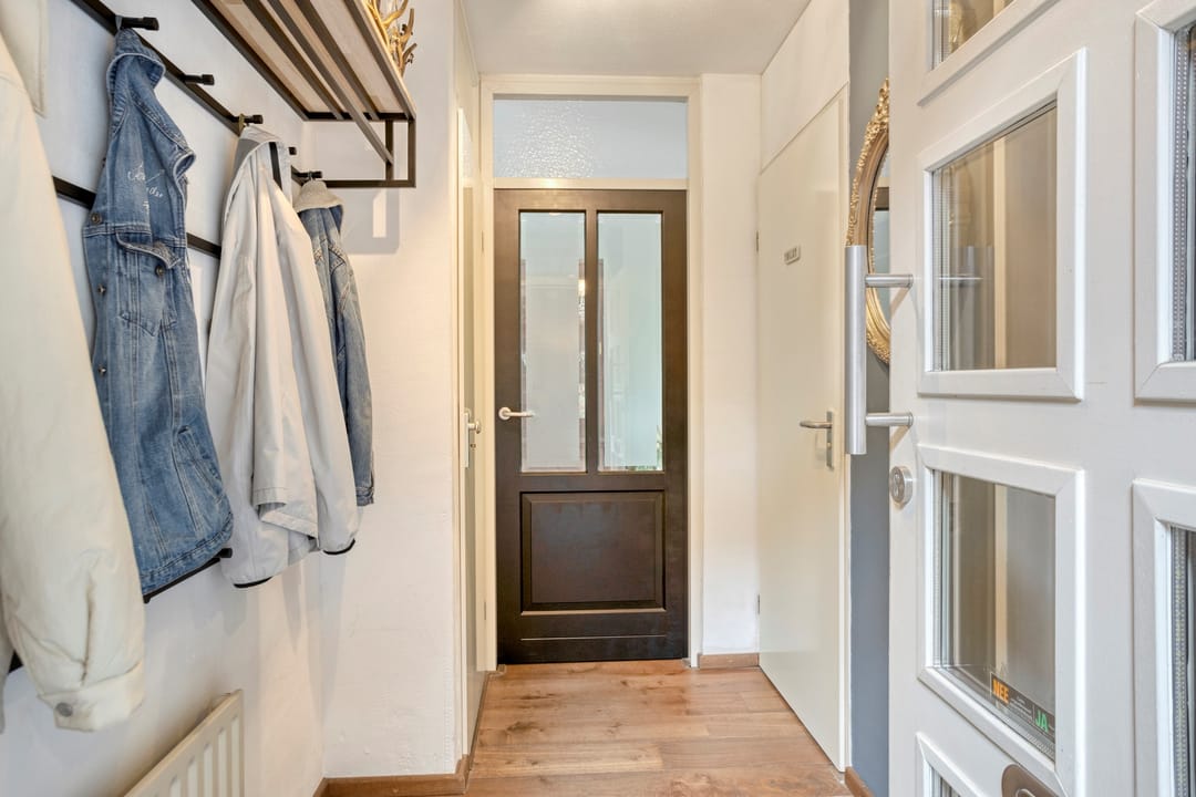 Photo 2 of Clapvaeren 18