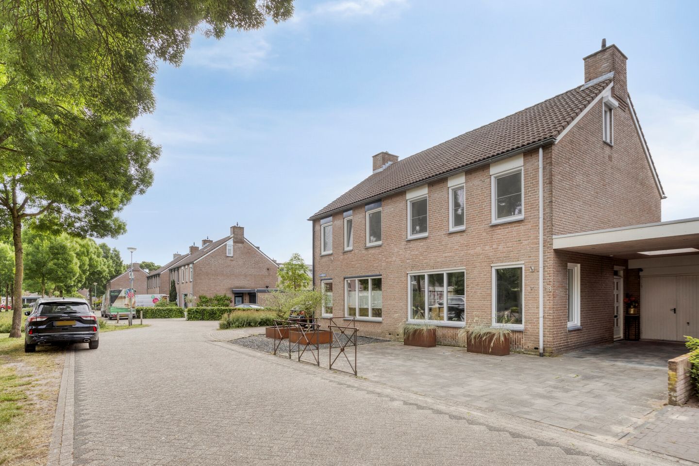 Photo 34 of Clapvaeren 18