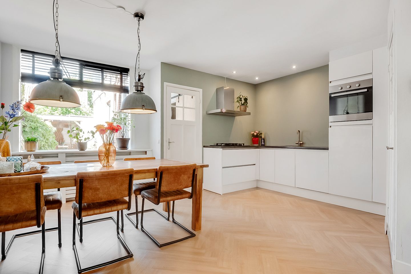 Foto 25 van Linnaeusstraat 64