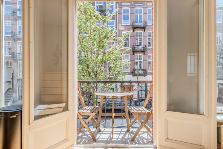 Photo 4 of Rustenburgerstraat 300-A