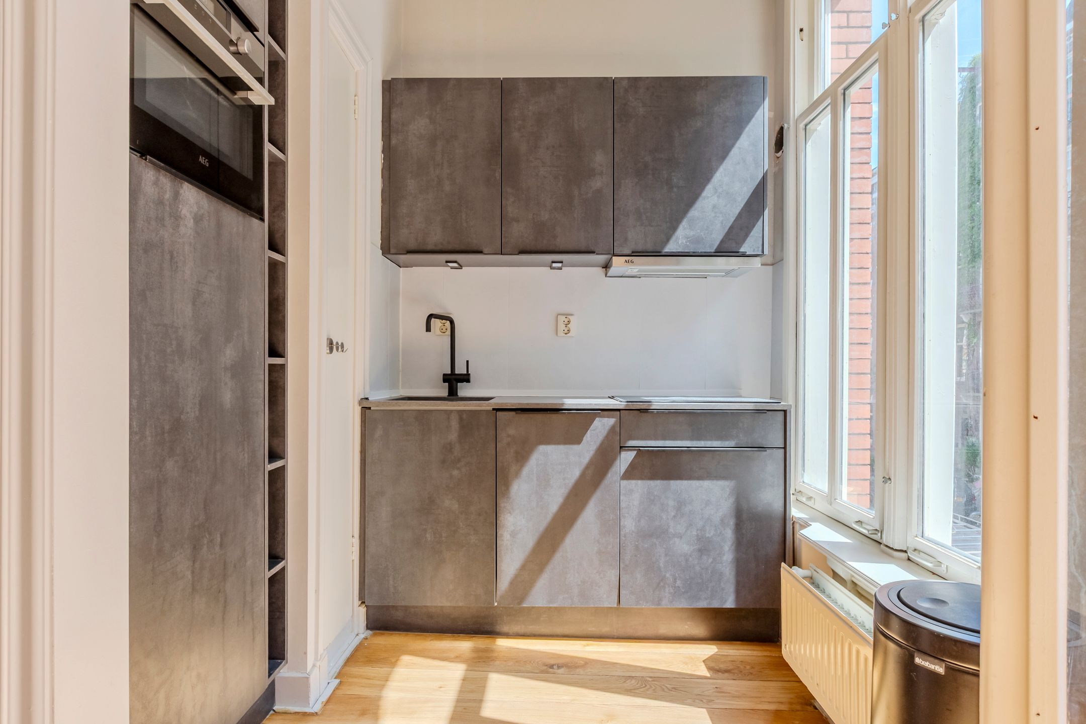 Photo 6 of Rustenburgerstraat 300-A