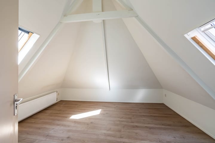 Photo 24 of Jacobstraat 8