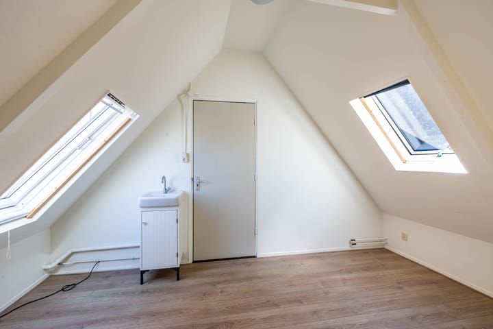 Photo 25 of Jacobstraat 8