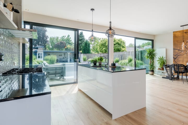 Photo 2 of Frans Knaapenstraat 10