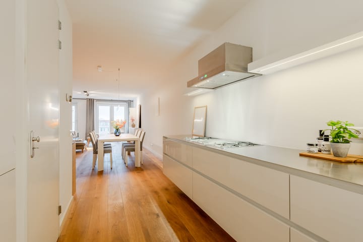 Foto 12 van Haarlemmerplein 18-A