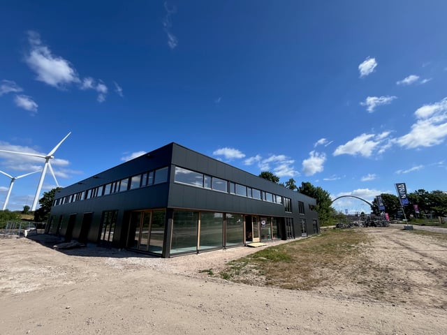 Hollandiaweg 1