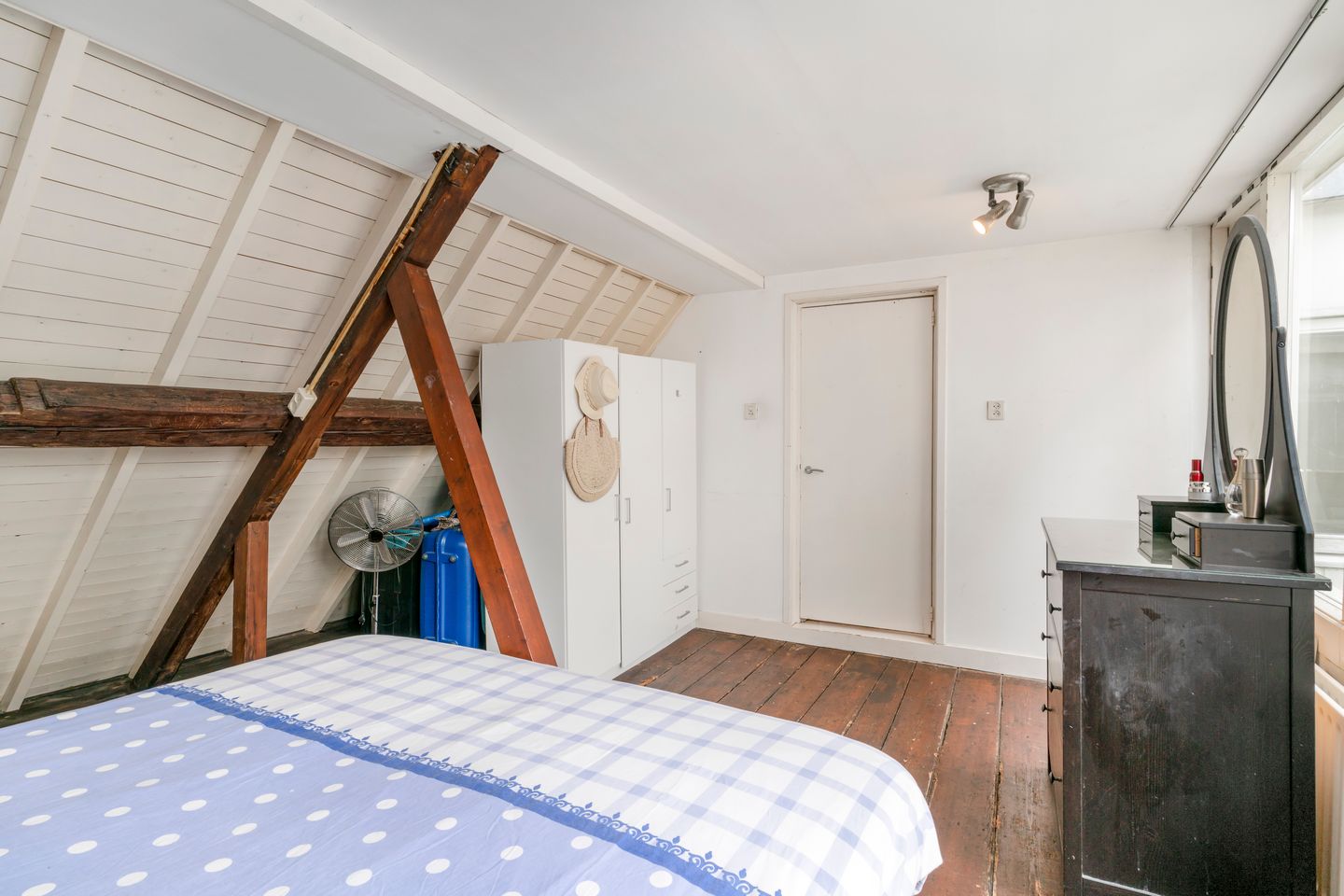 Foto 25 van Hogewoerd 97