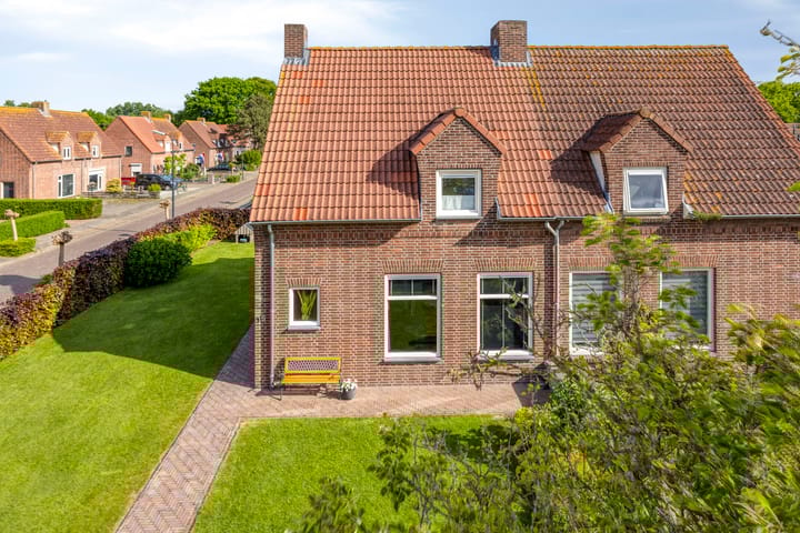 Photo 8 of Arnoldus Verschurenstraat 15