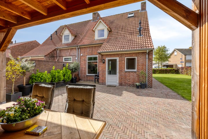 Photo 30 of Arnoldus Verschurenstraat 15