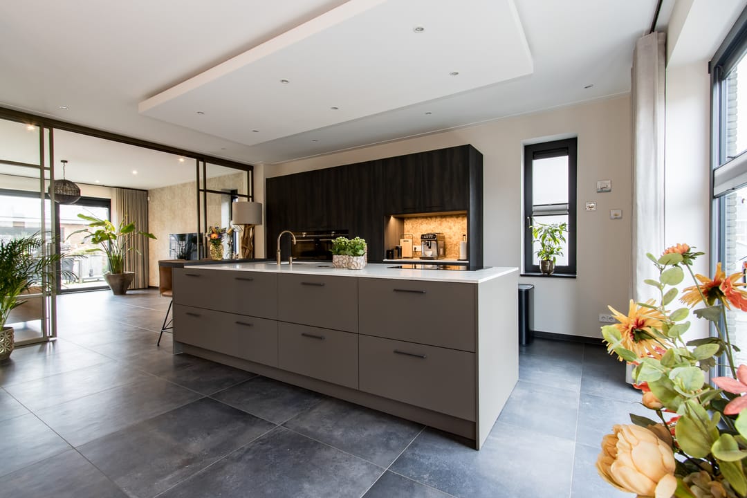 Photo 11 of Burgemeester Wilminkhof 8