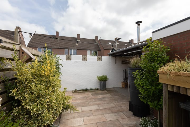 Foto 33 van Monnikstraat 8