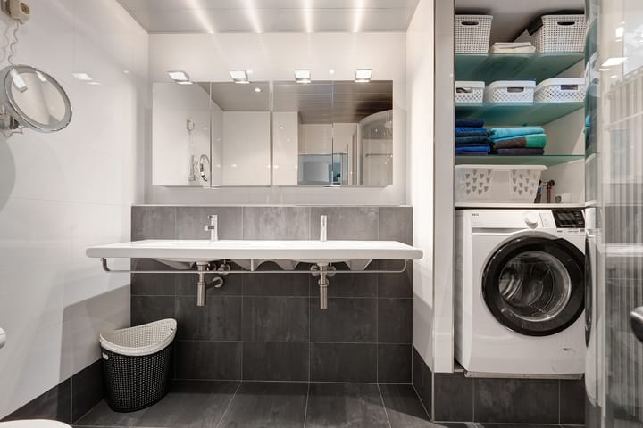 Photo 28 of Westeinde 170