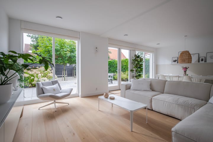 Photo 2 of Bloemenhoeve 6