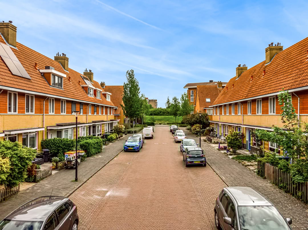 Photo 2 of Waterhoen 9