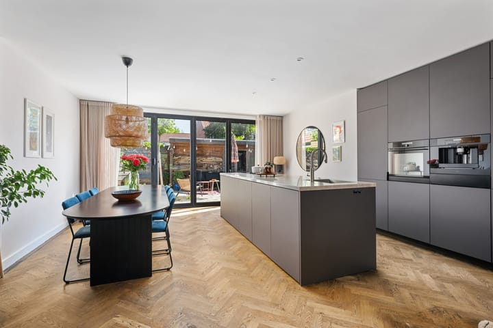 Foto 2 van Fop Smitstraat 37