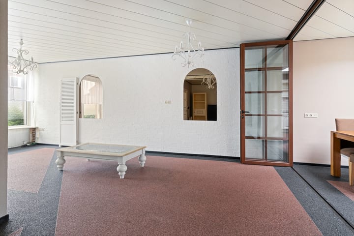 Photo 11 of Iepenstraat 5