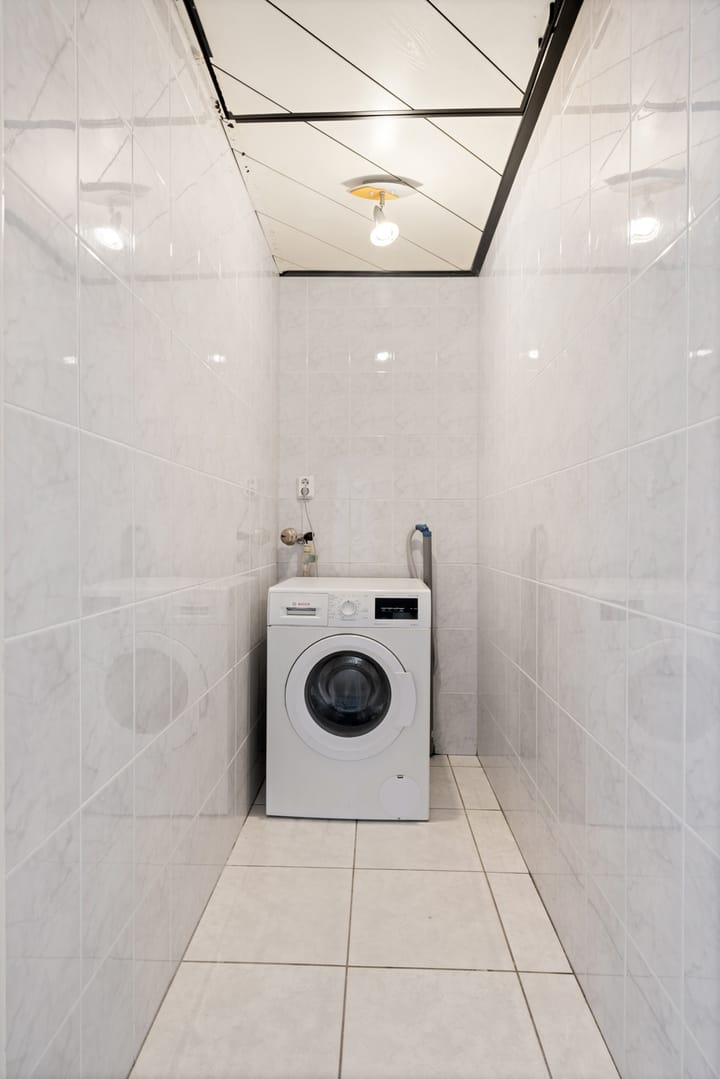 Photo 34 of Iepenstraat 5