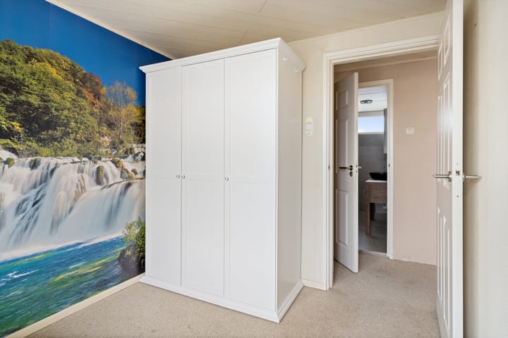 Photo 36 of Iepenstraat 5