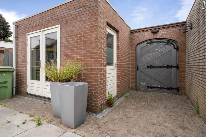 Photo 41 of Iepenstraat 5