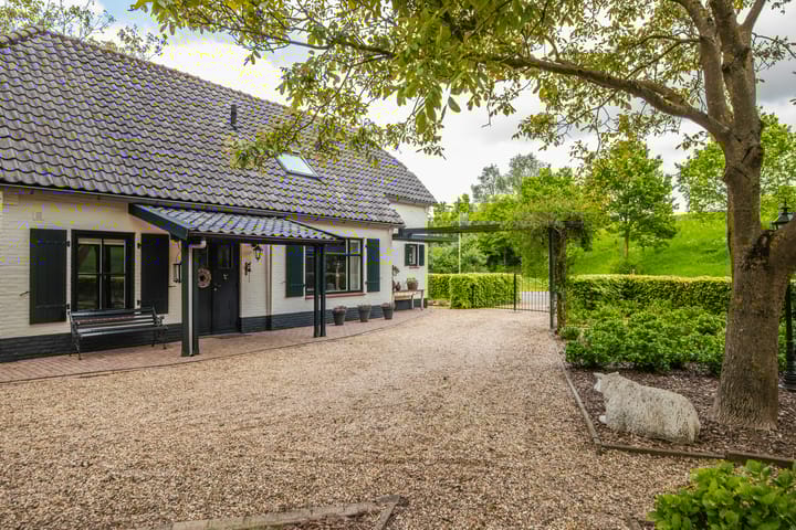 Foto 41 van Hoevestraat 16