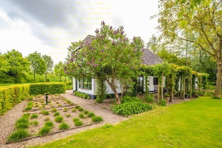 Foto 60 van Hoevestraat 16