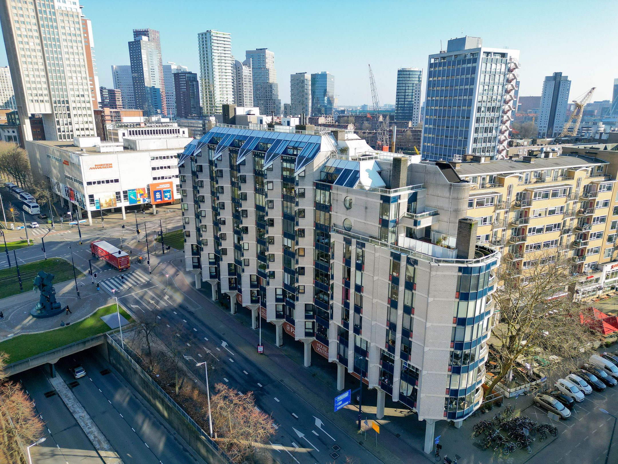 Foto 3 van Churchillplein 108