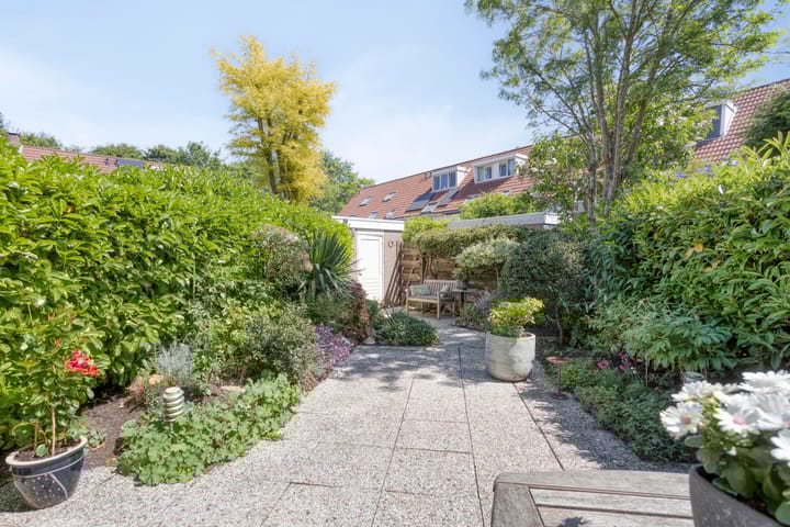 Foto 27 van Zeisstraat 36