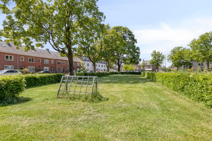 Photo 37 of Heuvelplein 237