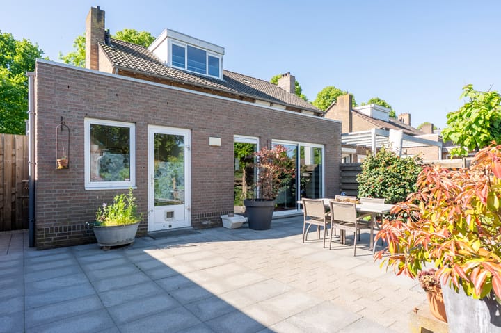 Photo 19 of Dr. Poelslaan 46