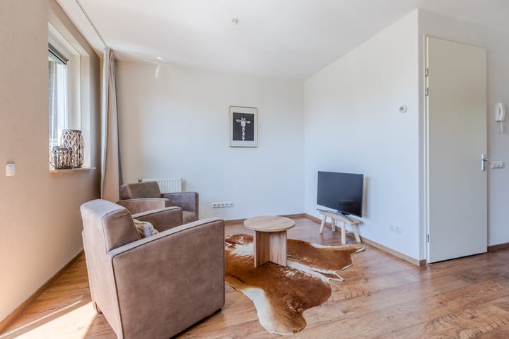 Foto 10 van Julianastraat 34-C