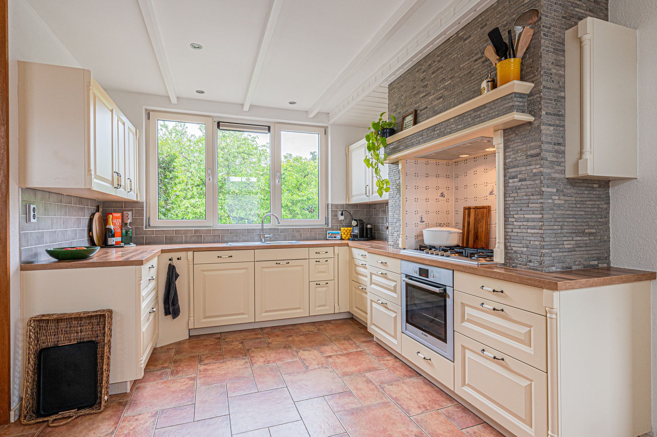 Photo 24 of Garst 115